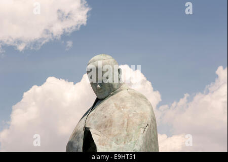 Statua di Papa Giovanni Paolo II. Papst Johannes Paul II-Statue am Bahnhof Termini. Stockfoto