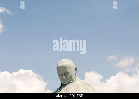 Statua di Papa Giovanni Paolo II. Papst Johannes Paul II-Statue am Bahnhof Termini. Stockfoto