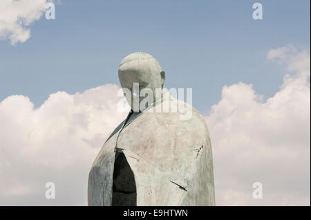 Statua di Papa Giovanni Paolo II. Papst Johannes Paul II-Statue am Bahnhof Termini. Stockfoto