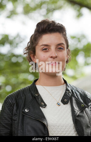 Jessie Burton, britische Schauspielerin und Autorin, auf dem Edinburgh International Book Festival 2014. Edinburgh, Schottland. Stockfoto