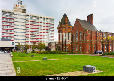 Campus Der Universitat Von Teesside Und Gebaude In Middlesbrough England Uk Stockfotografie Alamy