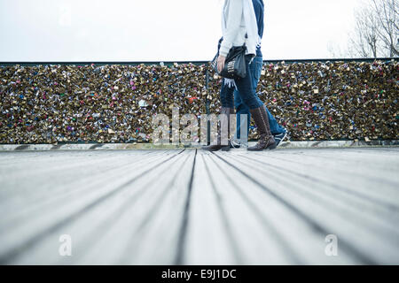 Stadtansichten von Paris durch das Tageslicht am Valentinstag Stockfoto