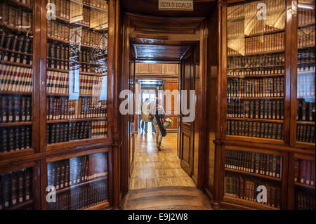 Turin, Italien. 28. Oktober 2014. Königliche Bibliothek von Turin. Präsentation der Ausstellung "Leonardo und die Schätze des Königs," die Ausstellung, die zu den öffentlichen 30. Oktober 2014 eröffnet. Bildnachweis: Wirklich einfach Star/Alamy Live-Nachrichten Stockfoto