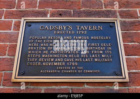 Gadsby es Tavern Plaque - Alexandria, Virginia, Vereinigte Staaten Stockfoto