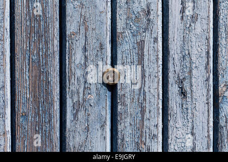 Türspion Objektiv am alten Holz Textur Stockfoto