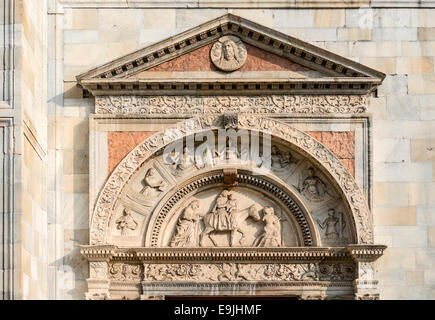 Detail am Duomo Cattedrale di Como (Comer Dom), Italien | Detail der Kathedrale von Como, Italien Stockfoto