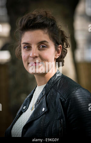 Britische Schauspielerin und Autorin Jessie Burton erscheint das Edinburgh International Book Festival. Stockfoto