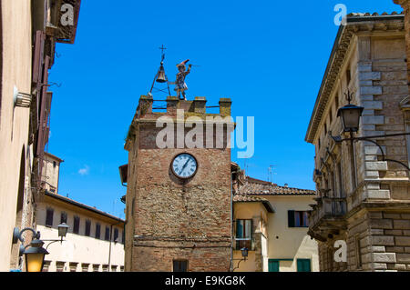 Uhrturm, Montepulciano, Siena, Italien Stockfoto