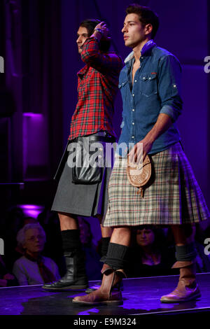 Edinburgh, Schottland. 29. Oktober 2014. St James Shopping Centre Edinburgh Fashion Show Saison Herbst und Winter. Bildnachweis: Pako Mera/Alamy Live-Nachrichten Stockfoto