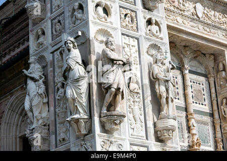 Detail der Fassade der Certosa di Pavia Kloster Stockfoto