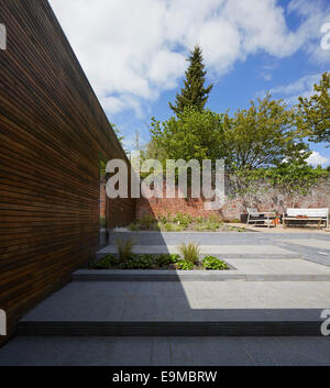 Punkt 7, Winchester, Vereinigtes Königreich. Architekt: Dan Brill Architekten, 2014. Garten auf der Rückseite. Stockfoto