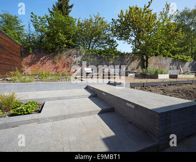 Punkt 7, Winchester, Vereinigtes Königreich. Architekt: Dan Brill Architekten, 2014. Garten auf der Rückseite. Stockfoto