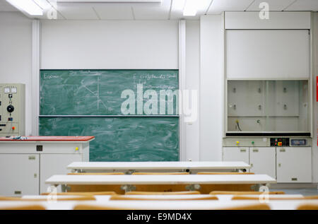 Ein Physik-Diagramm auf einer Tafel Stockfoto