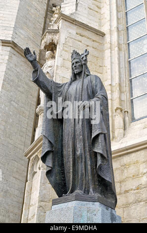 Statue von Jesus in St. Martinus Basilika am 2. November 2013 in Halle, Belgien. Stockfoto