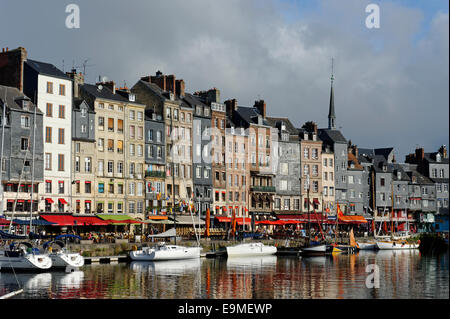 Hafen von Honfleur, Département Calvados, Basse-Normandie, Frankreich Stockfoto