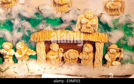 Traditionelle tschechische Weihnachtskrippe. Szenen von der Geburt Jesu. Stockfoto