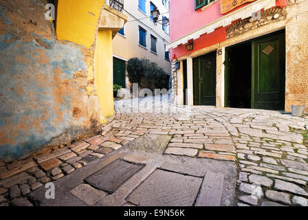 Gasse in der Altstadt von Rovinj Stockfoto