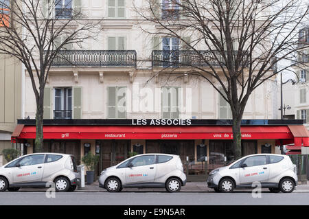 Autolib Elektroautos Ladestation - Paris-Straße Stockfoto