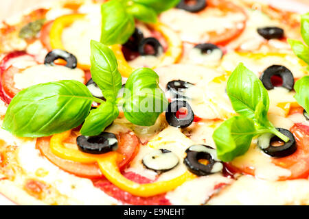 Italienische Pizza hautnah Stockfoto