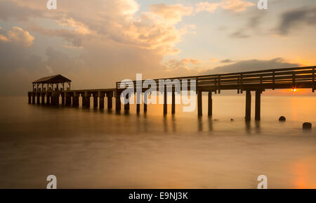 Langzeitbelichtung Waimea Pier Kauai Stockfoto