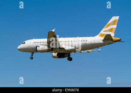 British Airways Airbus A319 Flugzeug, G-EUPG, die Taube, Pascal Anson 2012, auf dem Weg zur Landung in London Heathrow, England, Großbritannien Stockfoto