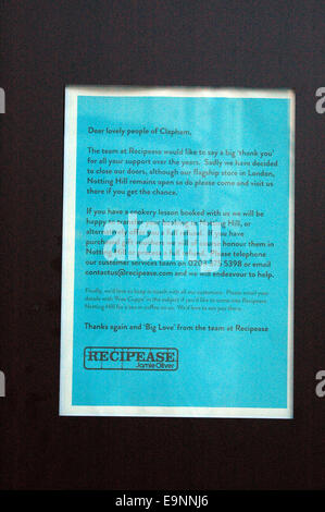 Clapham Junction, London, UK, 30. Oktober 2014, der Starkoch seine Katikene t Niederlassungen in Clapham Junction und Brighton Nachbörslich für fünf Jahre geschlossen. Ein Sprecher erklärte, sie "Energien auf ihre Flaggschiff Notting Hill Zweig mit Schwerpunkt waren". Personal behaupten, sie wurden gebündelt in der Mitte eine Verschiebung und Kunden mit Lektionen gebucht wurden nicht informiert. Bildnachweis: JOHNNY ARMSTEAD/Alamy Live-Nachrichten Stockfoto