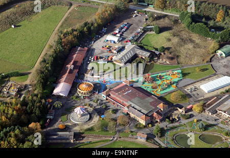 Luftaufnahme des Lightwater Valley Theme Park in der Nähe von Ripon, North Yorkshire, UK Stockfoto