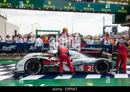 Le Mans, Frankreich. 24. Juni 2014. 24 Stunden Rennen von Le Mans Endurance. Marcel Fässler - Benoit Fässler - Andre Lotterer © Aktion Plus Sport/Alamy Live-Nachrichten Stockfoto