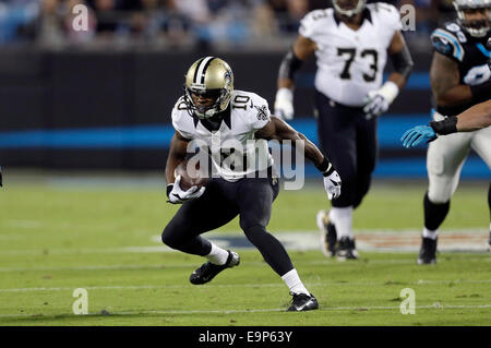 Charlotte, North Carolina, USA. 30. Oktober 2014. New Orleans Saints Wide Receiver sieht Brandin kocht #10 für die Ausführung von Raum in einem NFL-Spiel gegen die Carolina Panthers bei Bank of America Stadium am 30. Oktober 2014 in Charlotte, North Carolina. Die Heiligen besiegt die Panthers 28-10. Bildnachweis: Cal Sport Media/Alamy Live-Nachrichten Stockfoto