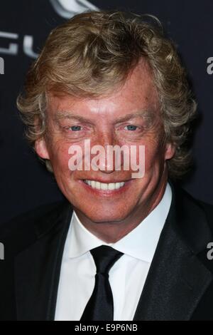 Beverly Hills, Kalifornien, USA. 30. Oktober 2014. Nigel Lythgoe im Ankunftsbereich für 2014 BAFTA Los Angeles Jaguar Britannia Awards präsentiert von BBC America und United Airlines, The Beverly Hilton Hotel, Beverly Hills, CA 30. Oktober 2014. Bildnachweis: Xavier Collin/Everett Collection/Alamy Live-Nachrichten Stockfoto