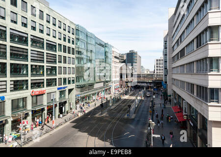 Friedrichstrasse, Bahnhof, Straßenbahn Berlin, Deutschland Stockfoto