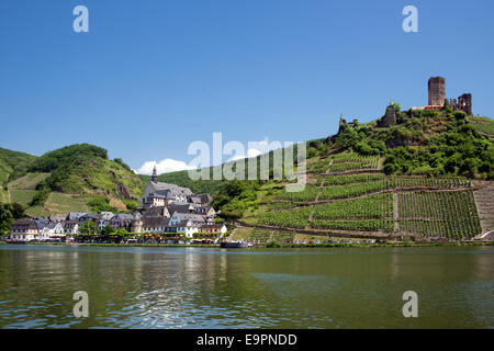 Mittelalterliche Stadt Beilstein und Metternich Burg Mosel River Moseltal Deutschland Stockfoto