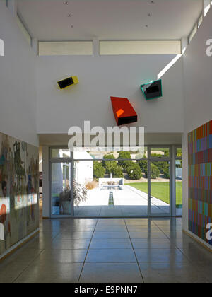 Moderne Kunst im Flur Eingang Sharpe Wohnort, Somis, Kalifornien, USA. Stockfoto