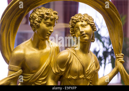 Kunsthandwerk-Museum Francois Duesberg, Detail Einer Empire-Uhr, Mons, Hennegau, Wallonien, Belgien, Europa | Kunstgewerbe-Mus Stockfoto