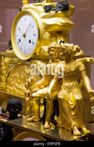 Kunsthandwerk-Museum Francois Duesberg, Detail Einer Empire-Uhr, Mons, Hennegau, Wallonien, Belgien, Europa | Kunstgewerbe-Mus Stockfoto