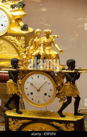 Kunsthandwerk-Museum Francois Duesberg, Detail Einer Empire-Uhr, Mons, Hennegau, Wallonien, Belgien, Europa | Kunstgewerbe-Mus Stockfoto