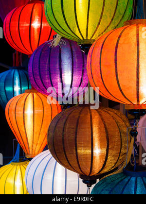 Herkömmliche Lampen im alten Stadt-Shop in Hoi An, Zentral-Vietnam. Stockfoto