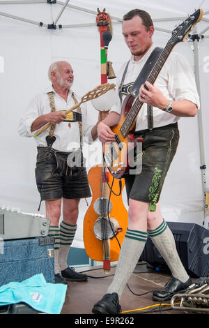 Zwei bayerischen Musiker spielen während Bier Festival, Füssen, Bayern, Deutschland, Europa Stockfoto