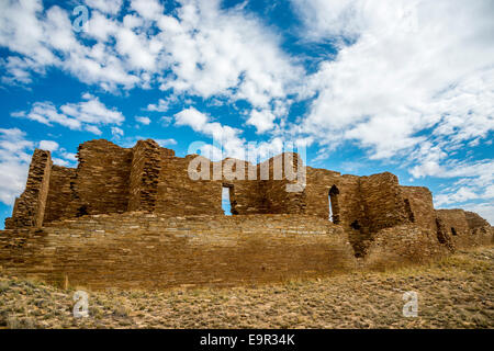 Pueblo Pintado ist ein Anasazi-Ruine im Chaco Canyon im Norden von New Mexico. Es wurde in 1060-1061 A.D. von Pueblo Vorfahren gebaut. Stockfoto