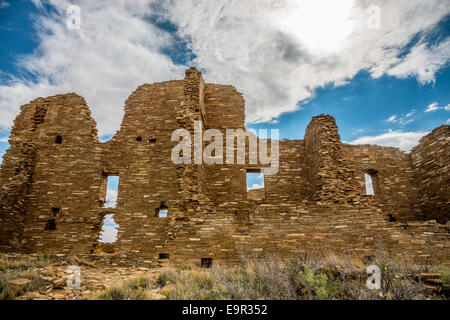 Pueblo Pintado ist ein Anasazi-Ruine im Chaco Canyon im Norden von New Mexico. Es wurde in 1060-1061 A.D. von Pueblo Vorfahren gebaut. Stockfoto