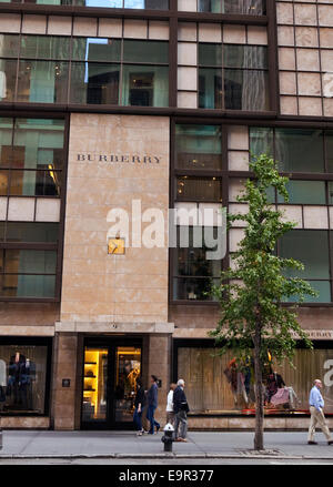 Ein Blick auf einen Burberry Store in New York Stockfoto