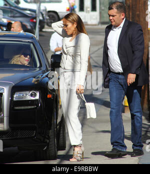 Jennifer Lopez außerhalb ABCs "Jimmy Kimmel Live!" Studios Featuring: Jennifer Lopez Where: Los Angeles, California, Vereinigte Staaten von Amerika bei: 28. April 2014 Stockfoto