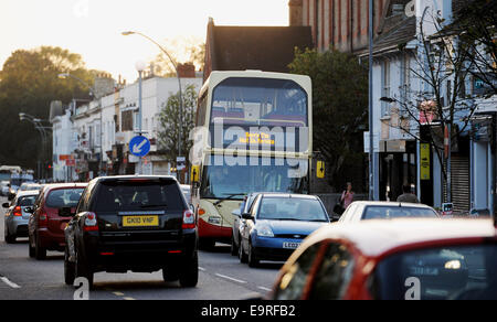 Brighton und Hove Bus mit der Aufschrift Sorry bin ich nicht im Dienst angezeigt auf der Vorderseite verstopften Straße hinunter in die Stadt fahren Stockfoto