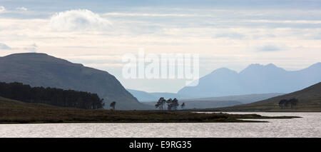 Atemberaubende schottische Landschaft mit See und Bergen in den westlichen hIghlands von Schottland Stockfoto