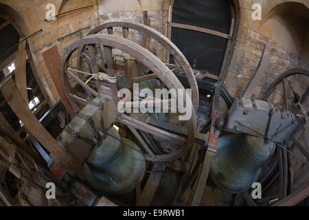 Die Glocke-Kammer im Inneren der Glocke Turm Corsham Kirche in Corsham, Wiltshire Stockfoto