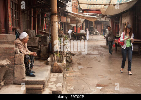 Straßenszene in Kaili Altstadt, Guizhou Provinz, China Stockfoto