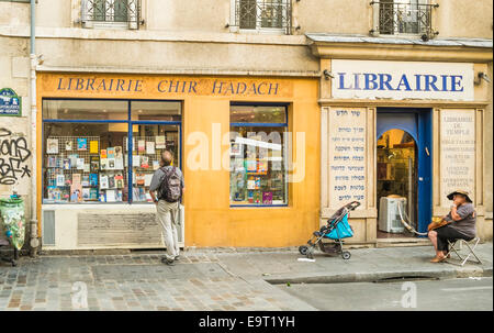 Außenansicht des Chir Hadach, Librairie du Tempel jüdische Buchhandlung, rue des Rosiers, Viertel Marais, Paris, Ile de France Stockfoto