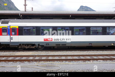 Schweizer Waggon am Bahnhof Brig, Schweiz Stockfoto