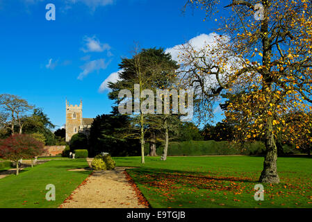 Die Kirche auf dem Gelände des Belton House, in der Nähe von Grantham, Lincolnshire, England UK Stockfoto