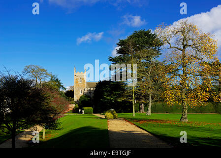 Die Kirche auf dem Gelände des Belton House, in der Nähe von Grantham, Lincolnshire, England UK Stockfoto